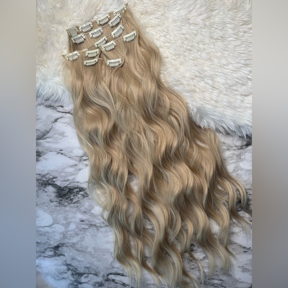 Human hair blend #613 Light blonde Clip in Hair Extensions for Women - Picture 9 of 9